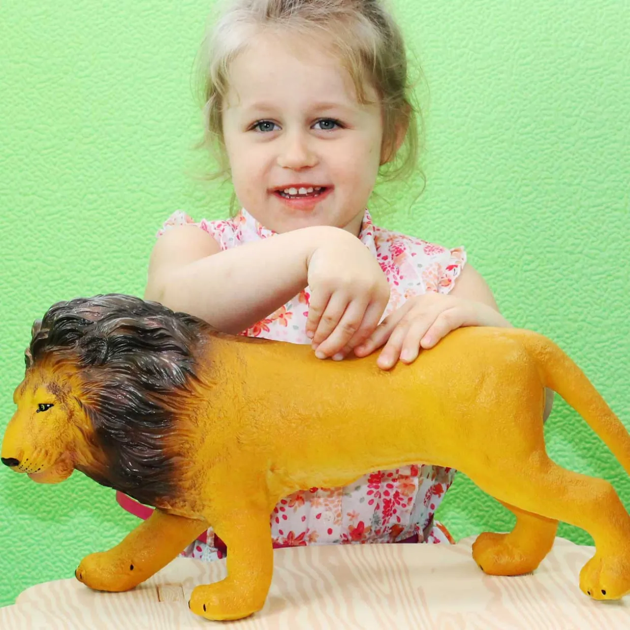 pc_jumbo_safari_animal_to_4.webp 4pc Jumbo Safari Animal Toys for Big Imaginations